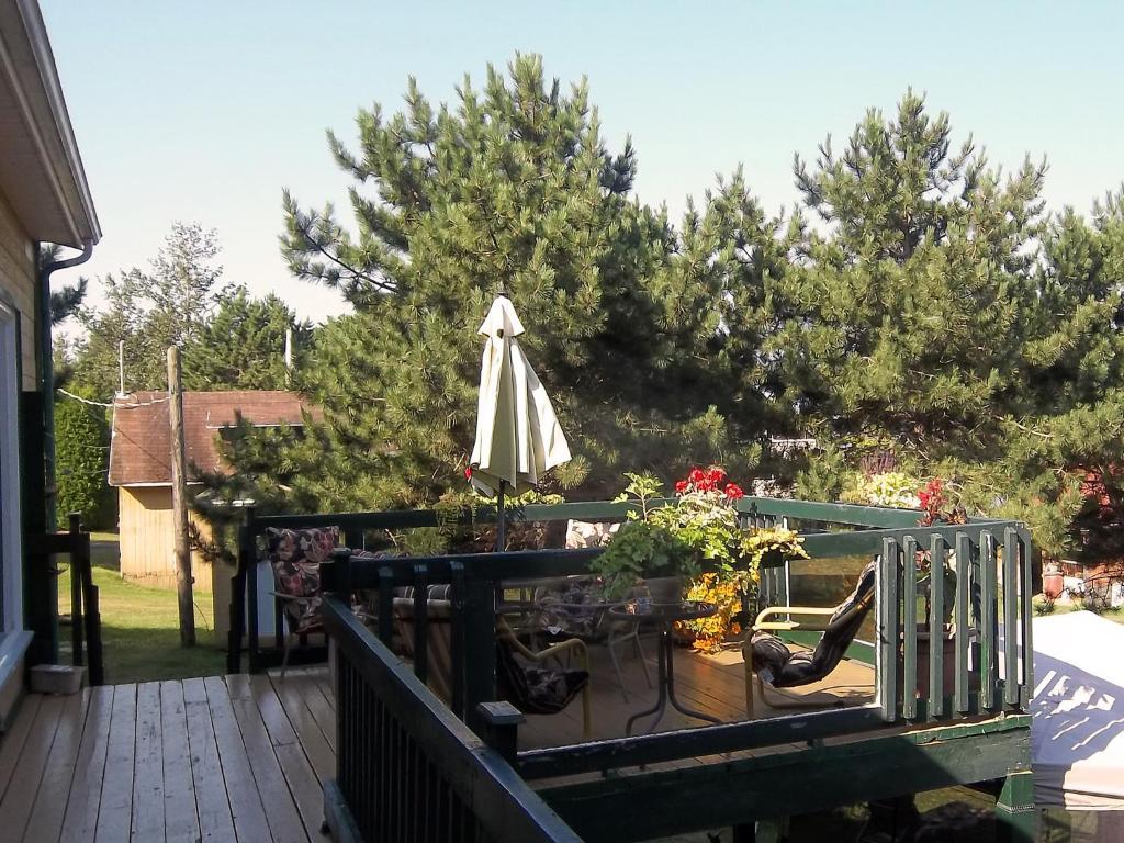 Gite La Halte Du Verger Bed And Breakfast Rivière-du-Loup Exterior foto