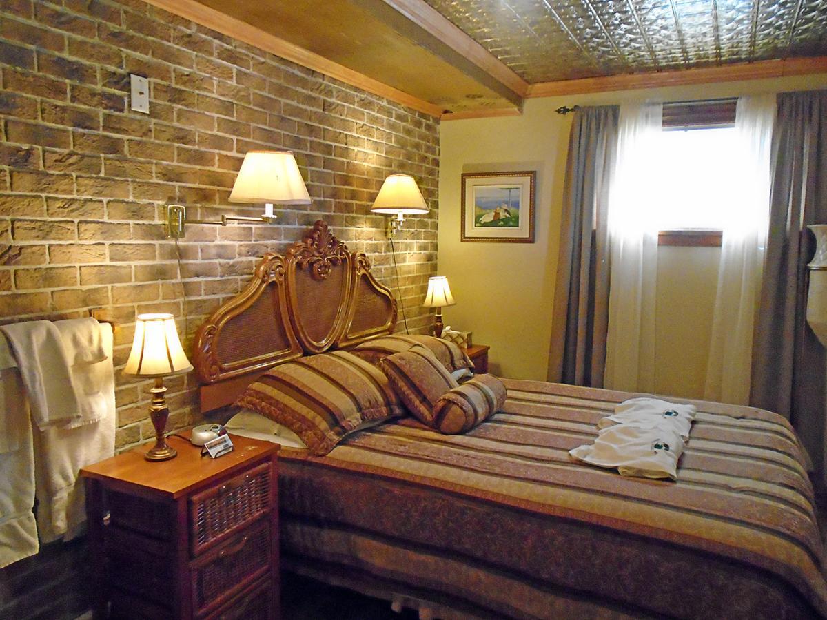 Gite La Halte Du Verger Bed And Breakfast Rivière-du-Loup Exterior foto